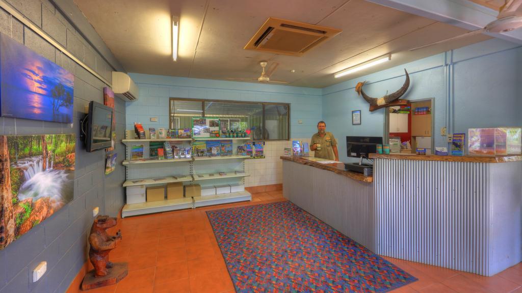 Batchelor Holiday Park エクステリア 写真