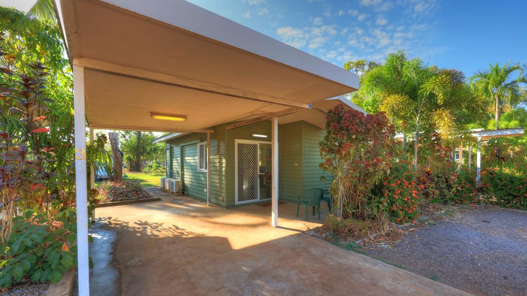 Batchelor Holiday Park エクステリア 写真
