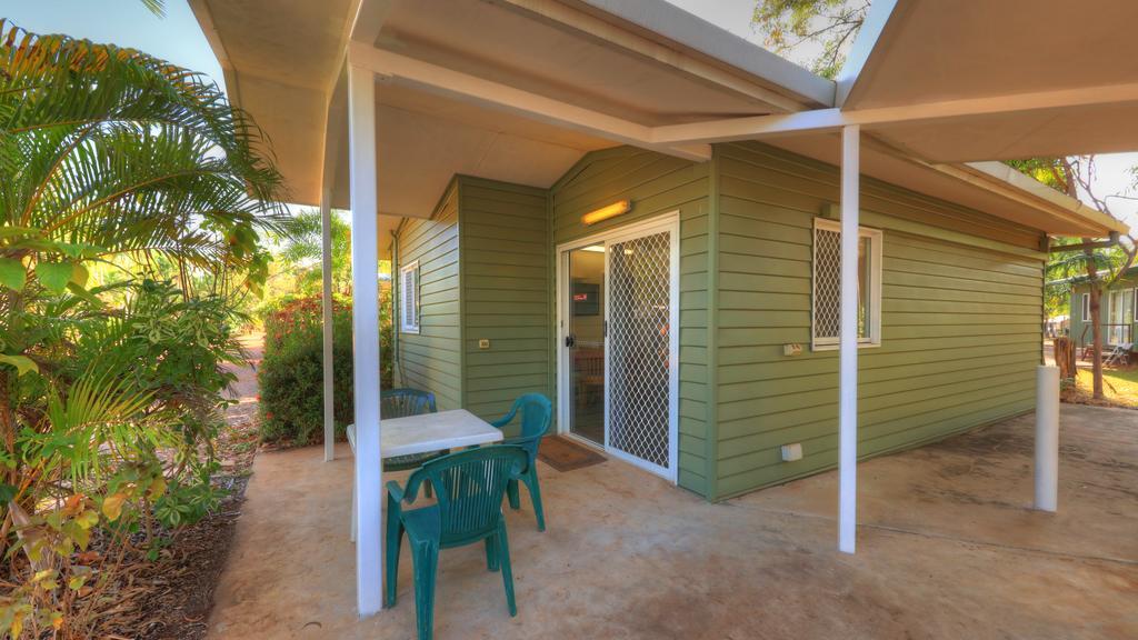 Batchelor Holiday Park エクステリア 写真